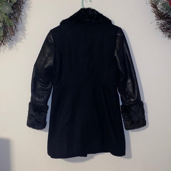 Guess - Faux Fur and Leather Jacket - Picture 2 of 9